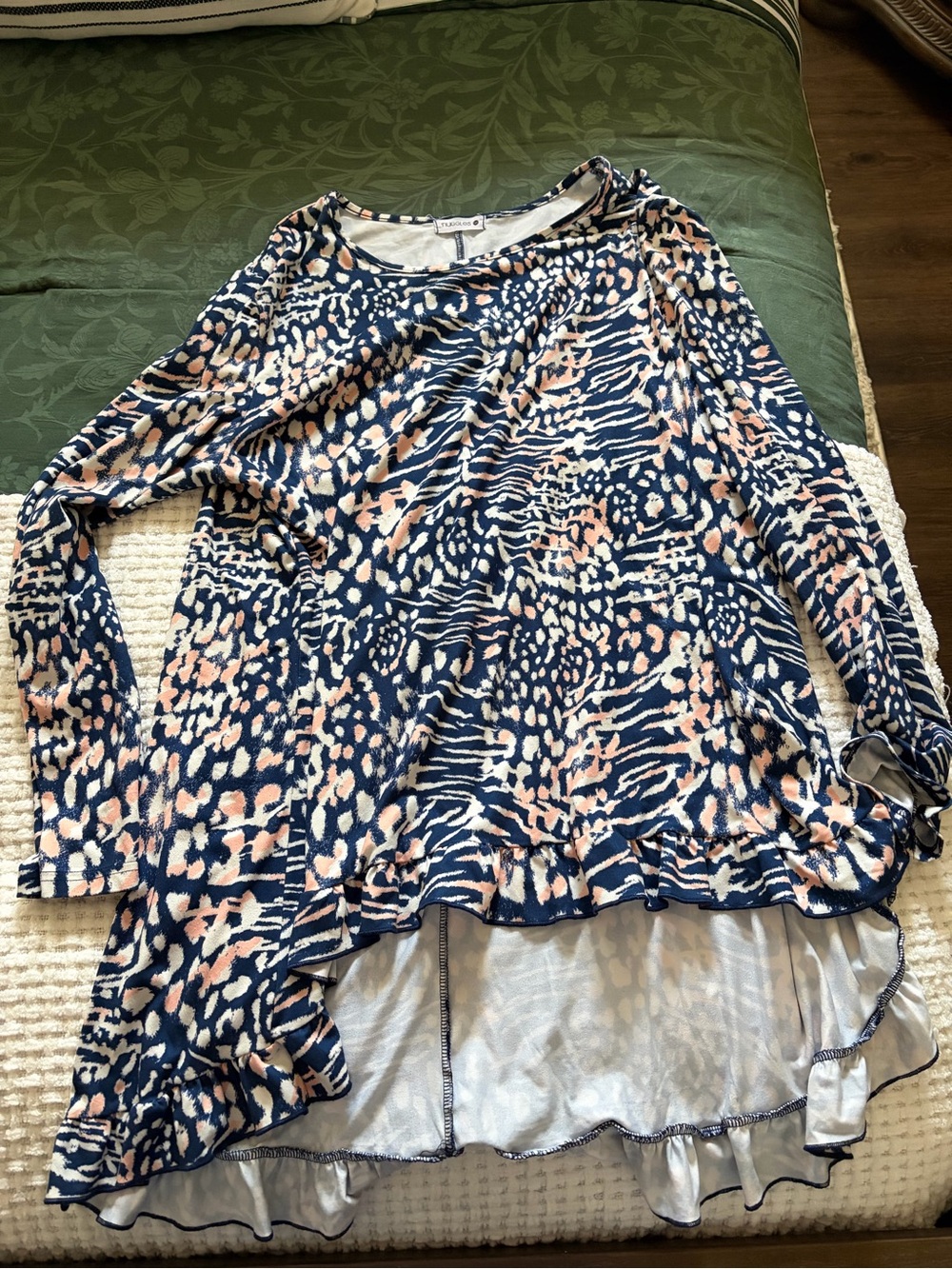 Women’s Navy and Blush Animal-Print Long Sleeve Tunic